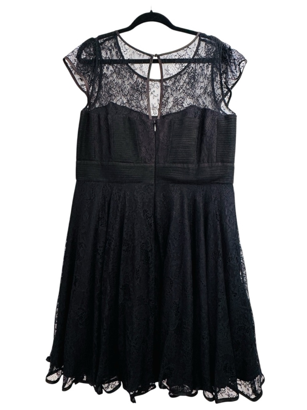 City Chic Audrey Fit and Flare Black Lace Dress, Size 18 (Runs Small) - Picture 3 of 10